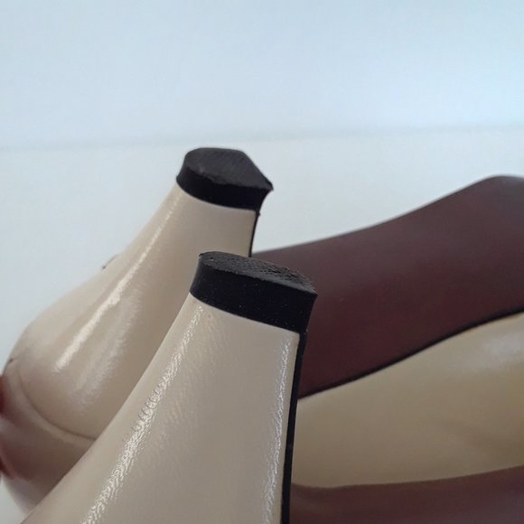 Vintage 60s/70s Ivory Fine Leather Short Heel Pumps Size 8.5 - Picture 10 of 16